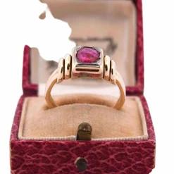 BAGUE EN OR JAUNE avec rubis
