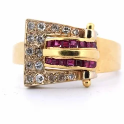 Bague en or jaune avec rubis et diamants des années 40