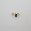 Bague en or jaune avec saphir bleu foncé