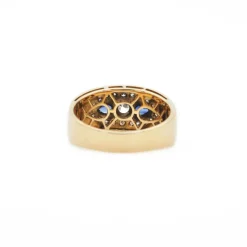 Bague en or jaune avec saphirs et diamants