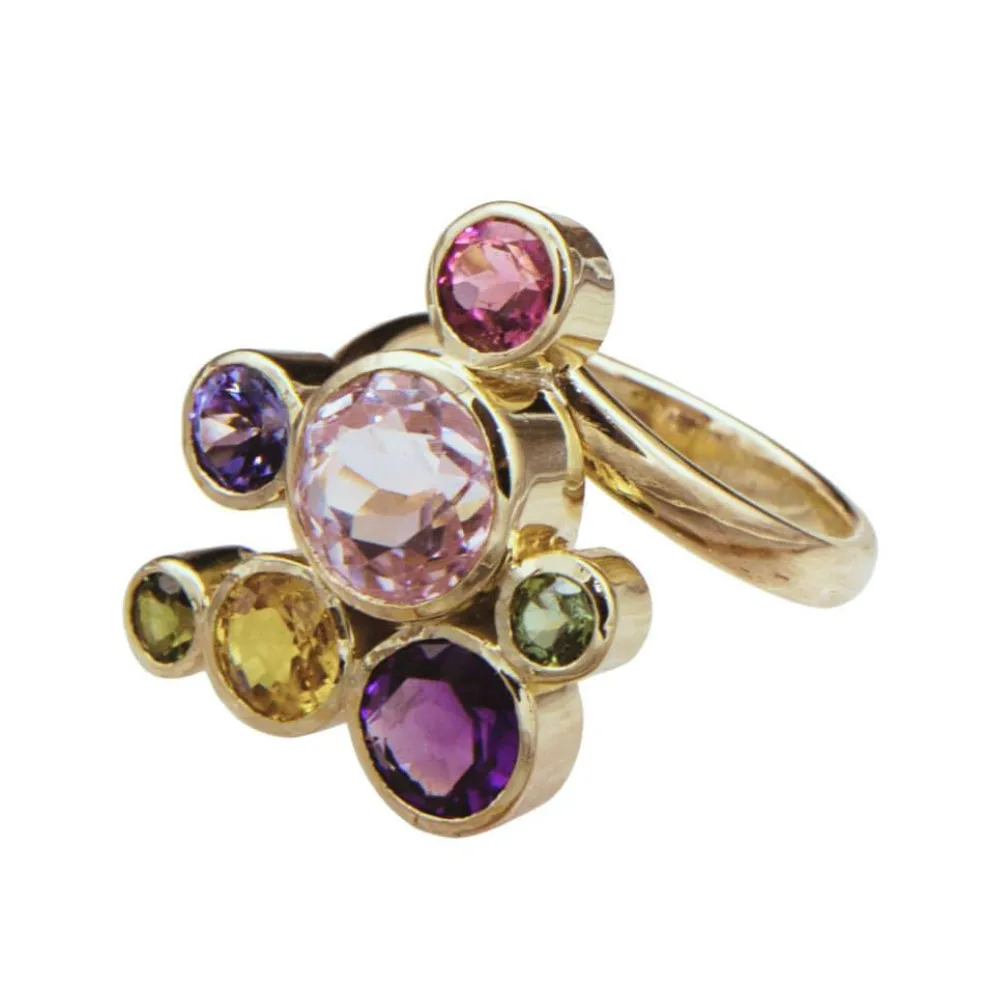 Bague en or jaune avec tourmalines, tanzanite, améthyste, kunzite et saphir