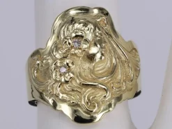 Bague en or jaune diamant sculpté à la main