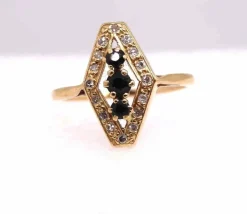 Bague en or jaune, diamants et saphirs
