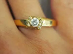Bague en Or jaune, diamants