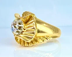 Bague en or jaune, diamant, vers 1940/1960