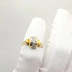 Bague en or jaune diamants