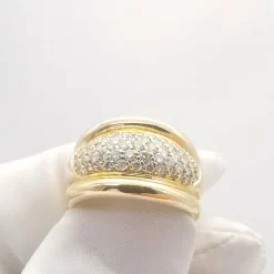 Bague en or jaune diamants