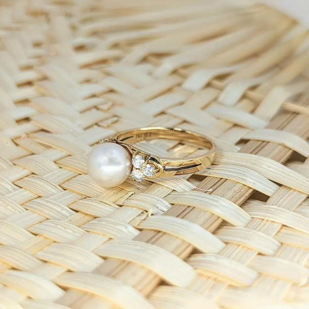 Bague en or jaune diamants et perle