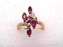 Bague en or jaune, diamants et rubis