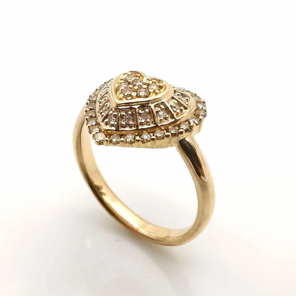 Bague en or jaune diamants