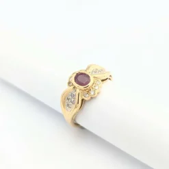 Bague en or jaune diamants et rubis