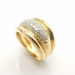 Bague en or jaune diamants