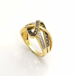 Bague en or jaune diamants
