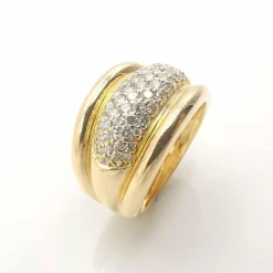 Bague en or jaune diamants