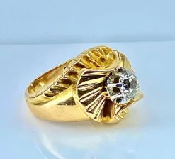 Bague en or jaune, diamant, vers 1940/1960