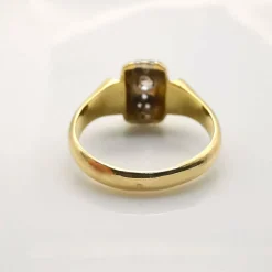 Bague en or jaune diamants