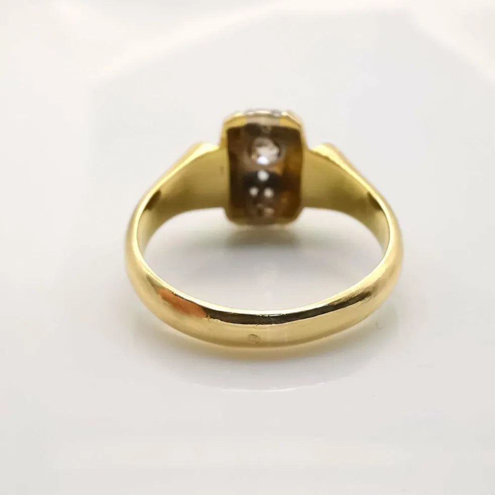Bague en or jaune diamants