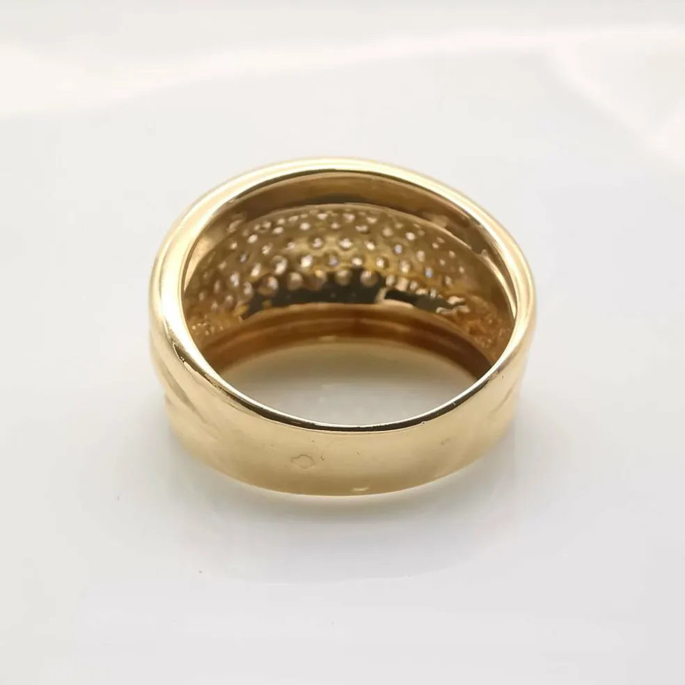 Bague en or jaune diamants