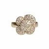 Bague en or jaune en forme de fleur et diamants