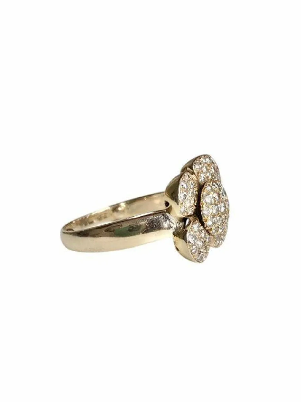 Bague en or jaune en forme de fleur et diamants