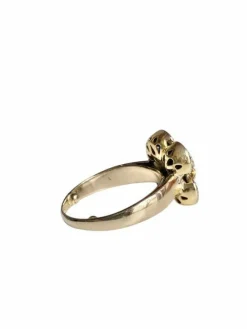 Bague en or jaune en forme de fleur et diamants