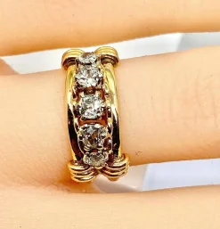 Bague en or jaune et 5 diamants