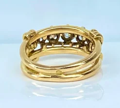 Bague en or jaune et 5 diamants