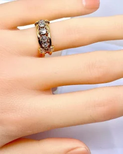 Bague en or jaune et 5 diamants