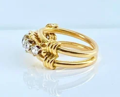 Bague en or jaune et 5 diamants
