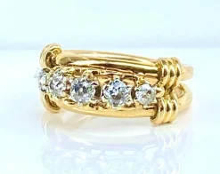 Bague en or jaune et 5 diamants