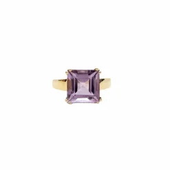 Bague en or jaune et amethyste taille princesse