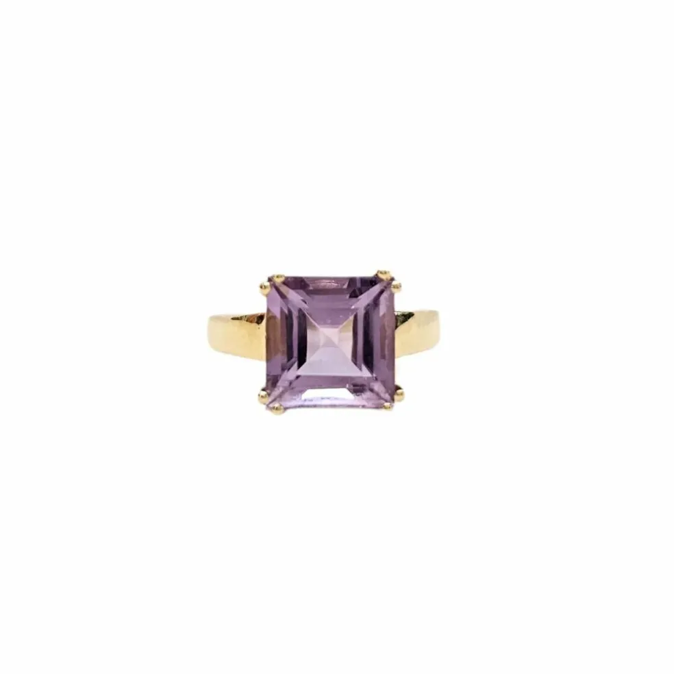 Bague en or jaune et amethyste taille princesse