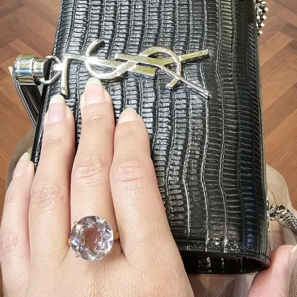 Bague en or jaune et amethyste naturelle