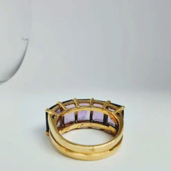 Bague en or jaune et améthystes