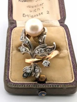 Bague en or jaune et argent avec perle et diamants taille ancienne