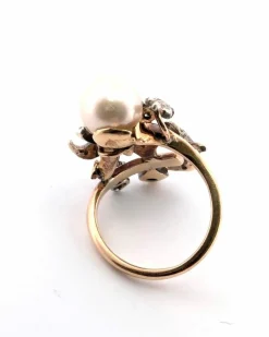Bague en or jaune et argent avec perle et diamants taille ancienne