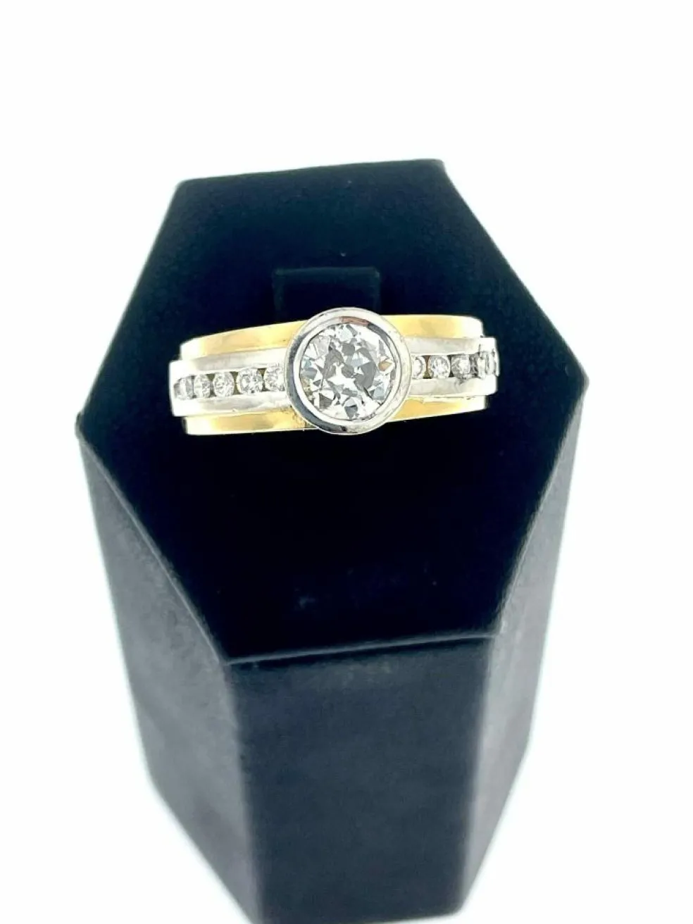 Bague en or jaune et blanc diamant 1.40ct certificat HRD