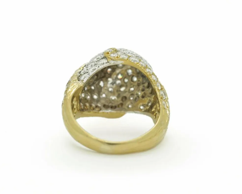 Bague en or jaune et blanc avec diamants