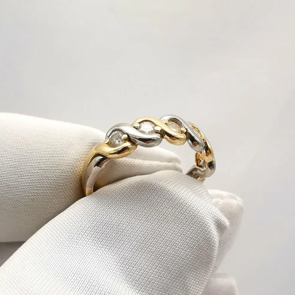 Bague en or jaune et blanc et diamants