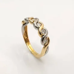 Bague en or jaune et blanc et diamants