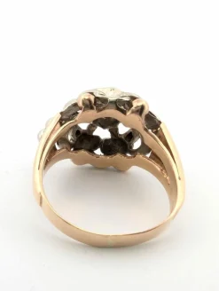 Bague en or jaune et blanc avec diamant central