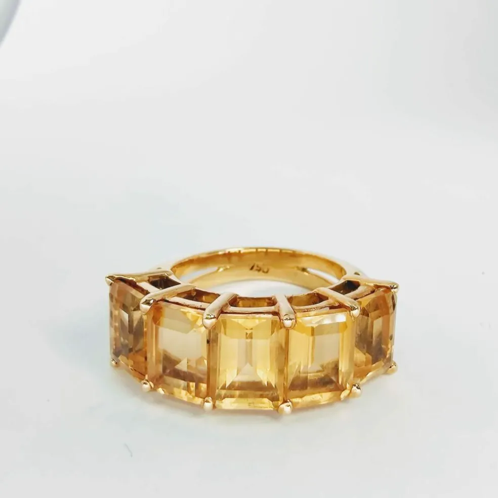 Bague en or jaune et citrines