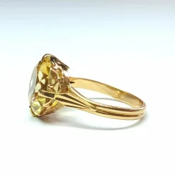 Bague en or jaune et citrine