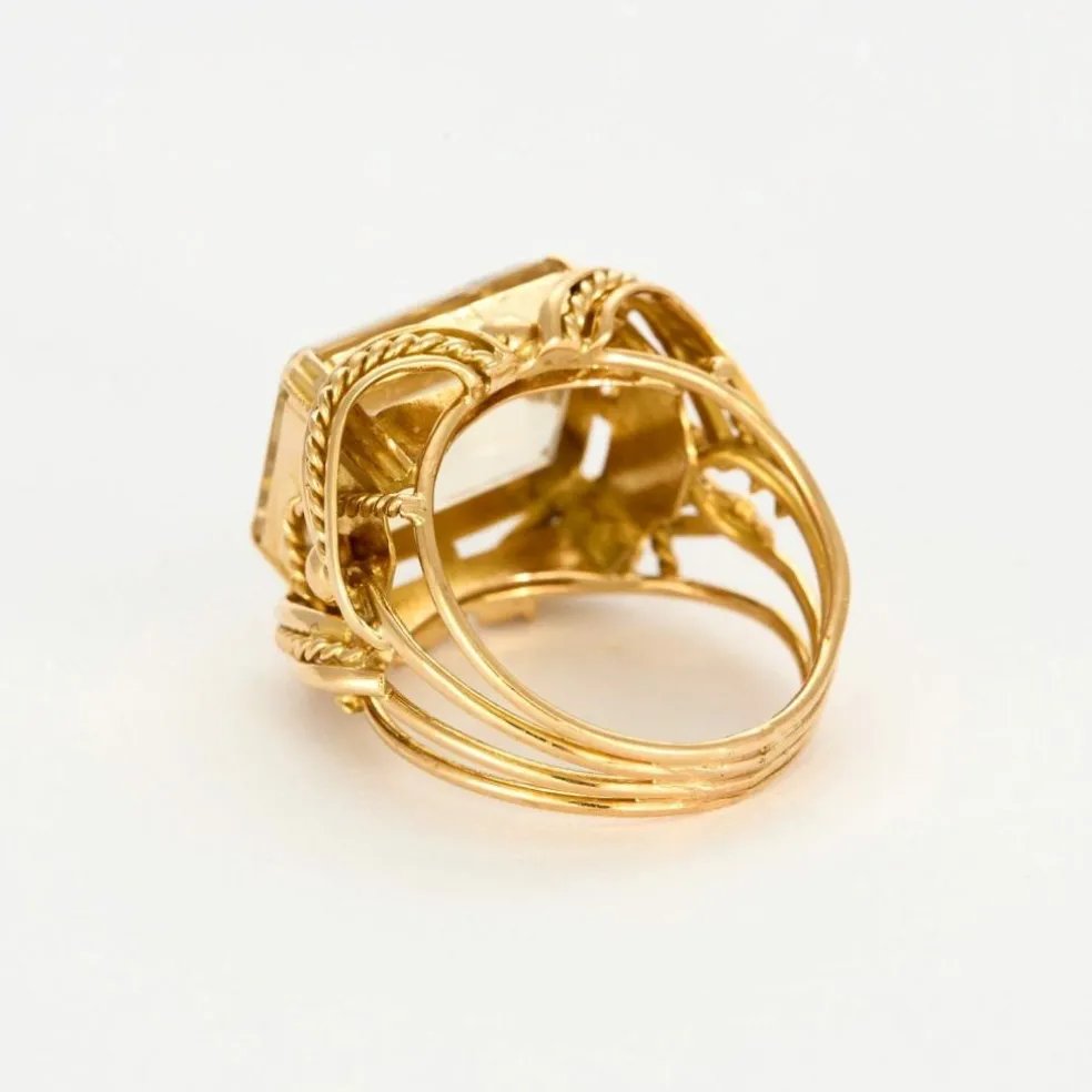 Bague en or jaune et citrine