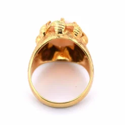 Bague en or jaune et corail rose des années 1950