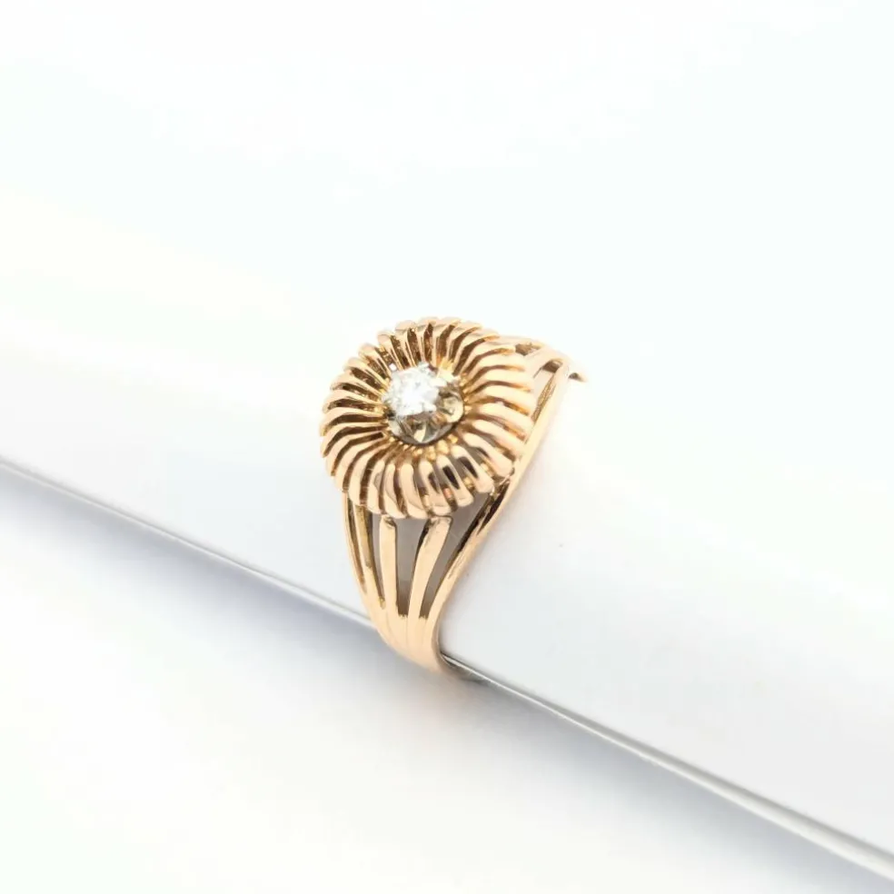 Bague en or jaune et diamant