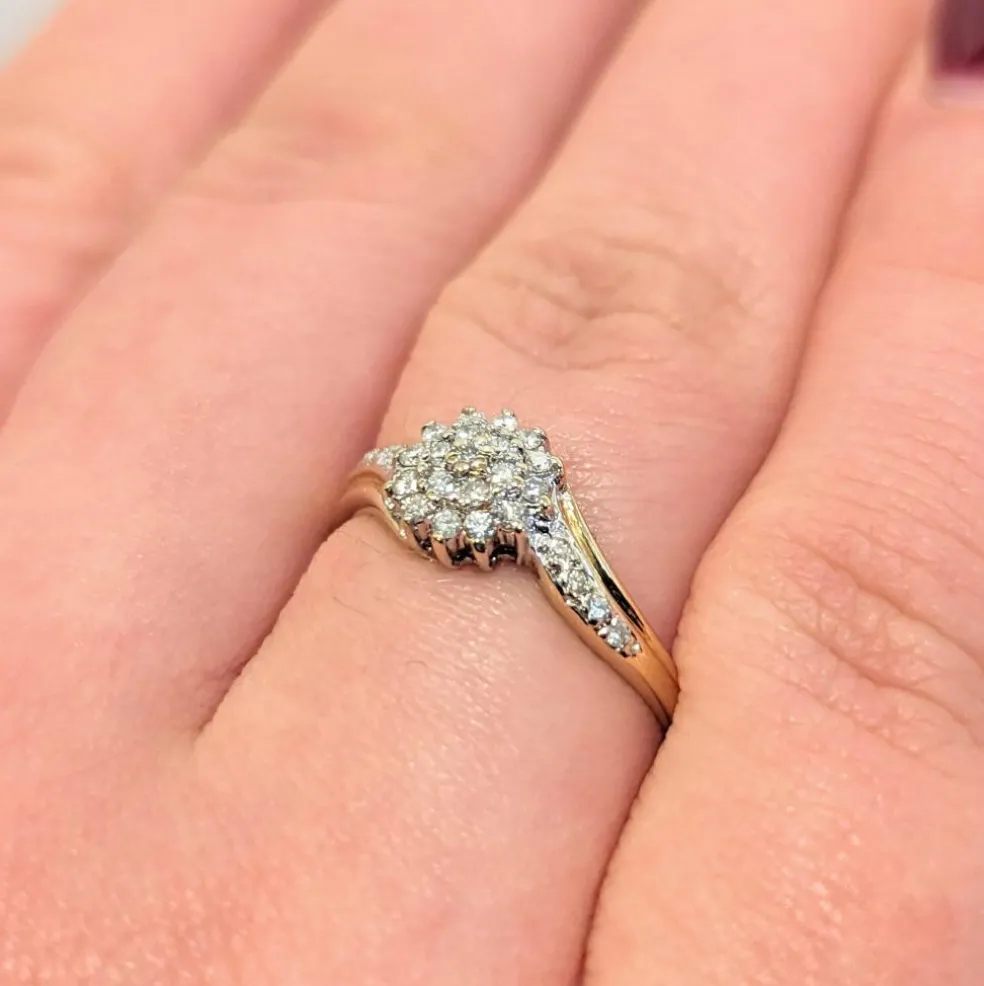 Bague en or jaune et diamants