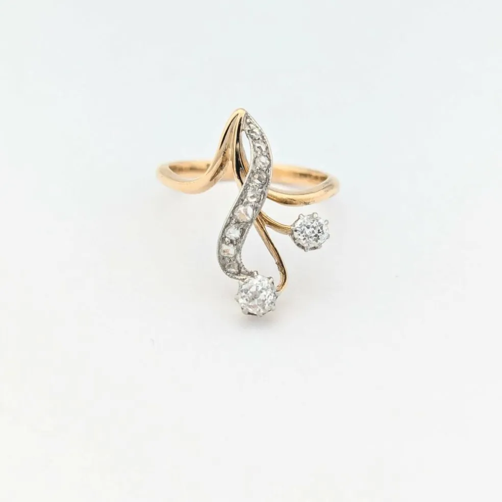 Bague en or jaune et diamants