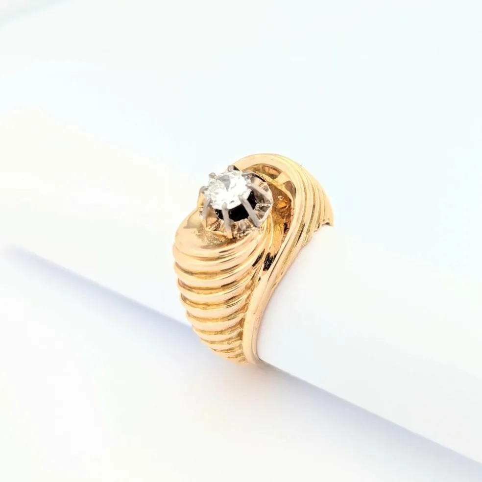 Bague en or jaune et diamant