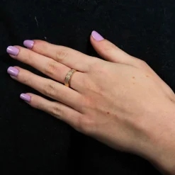 Bague en or jaune et diamants